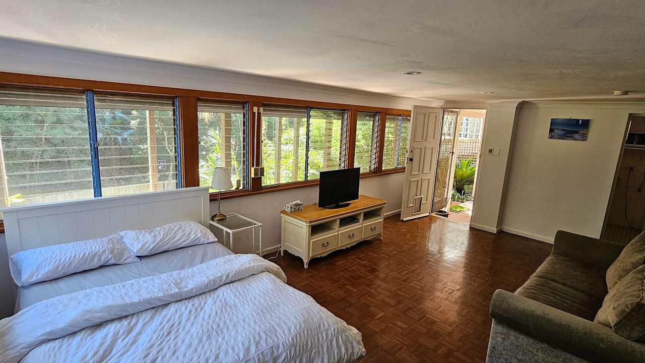 Furnished room studio flat for rent