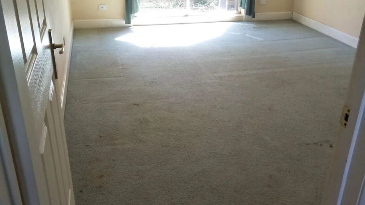 Room in a share house
