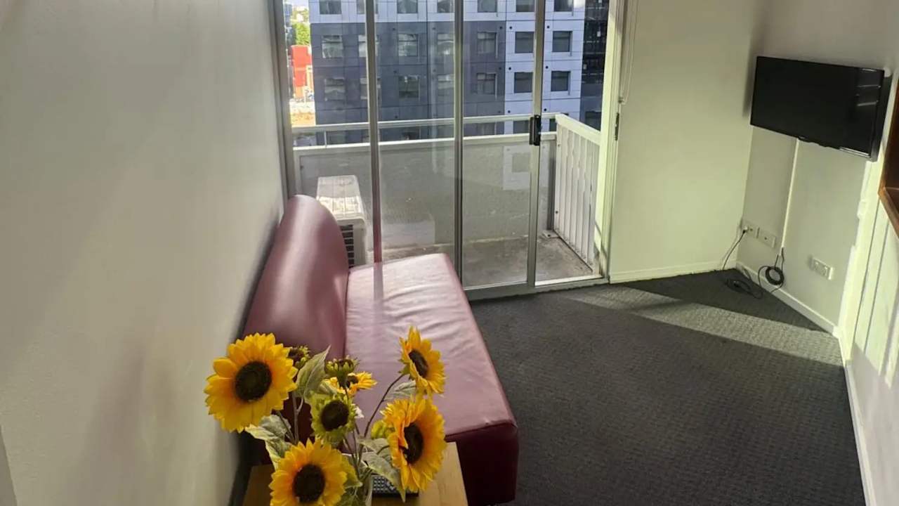 Whole property with 2 rooms for rent