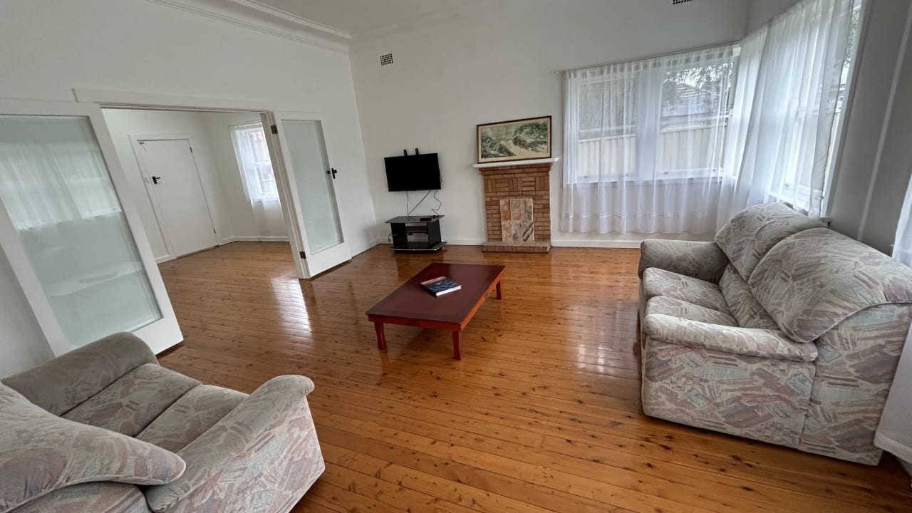 Room in a share house