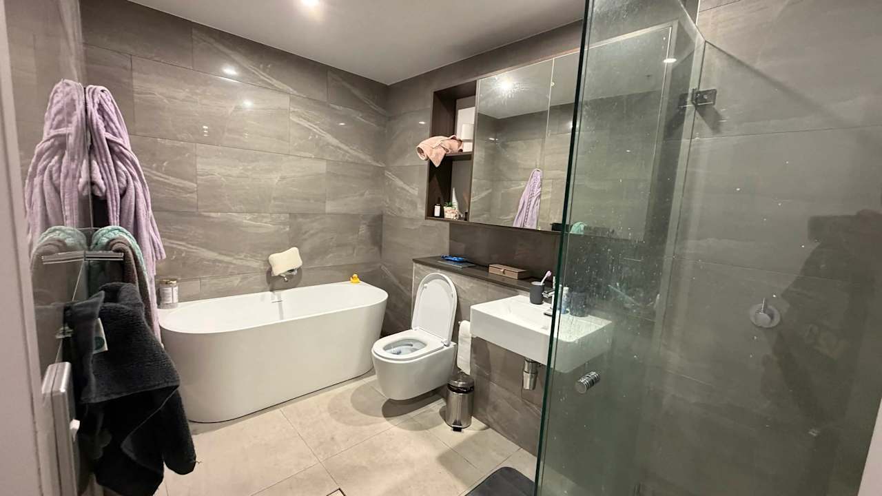Whole property with 4 rooms for rent