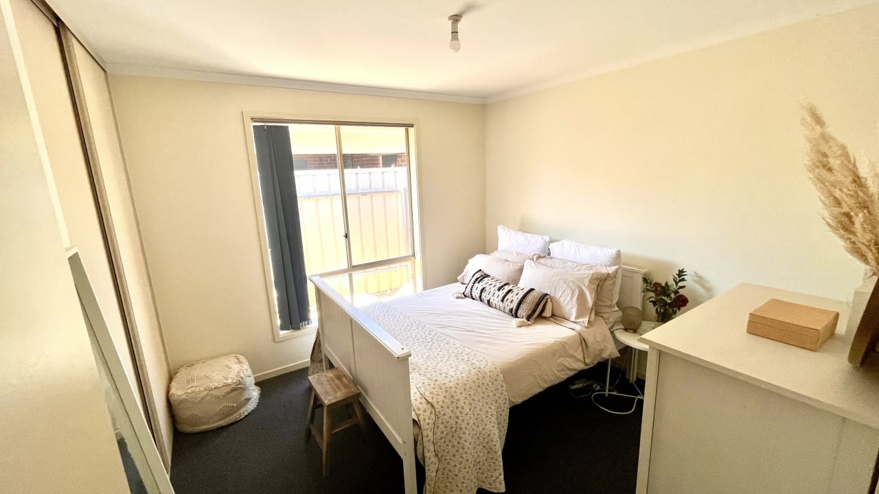 Room in a share house
