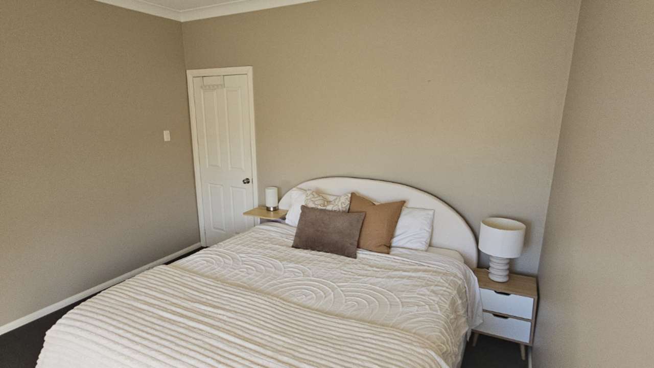 Room in a share house