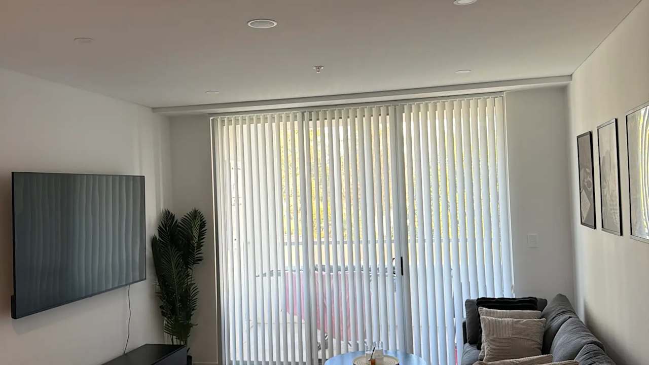 Unfurnished room in a flatshare