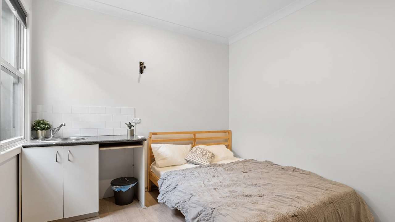 Furnished room in a share house