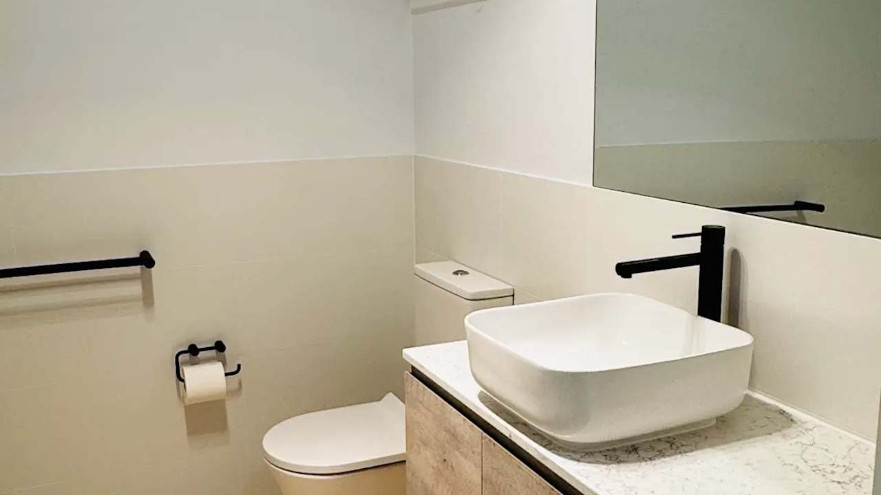 Whole property with 2 rooms for rent