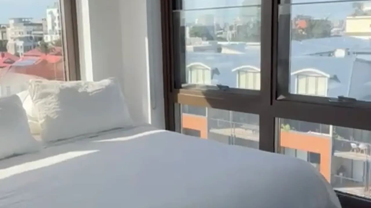 Furnished room with ensuite in a flatshare