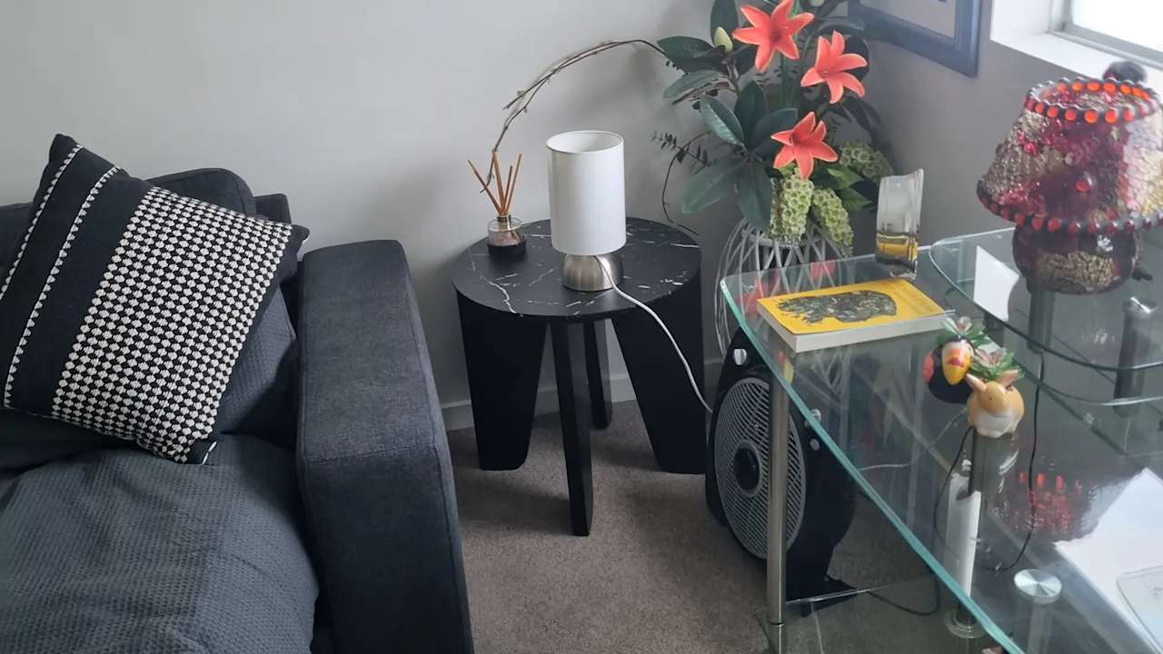 Whole property with 2 rooms for rent