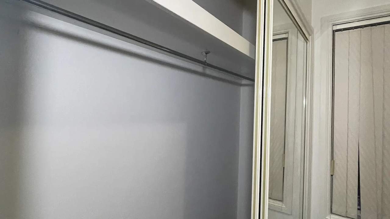 Unfurnished room in a share house