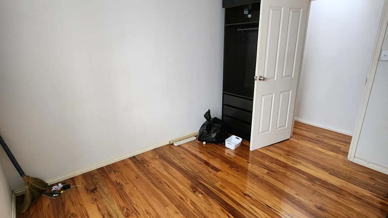 Unfurnished room in a share house
