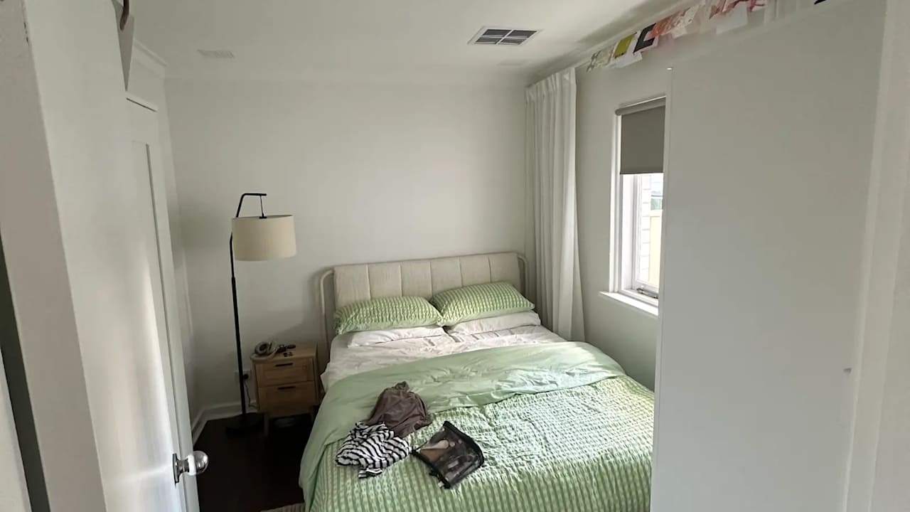 Unfurnished room in a share house