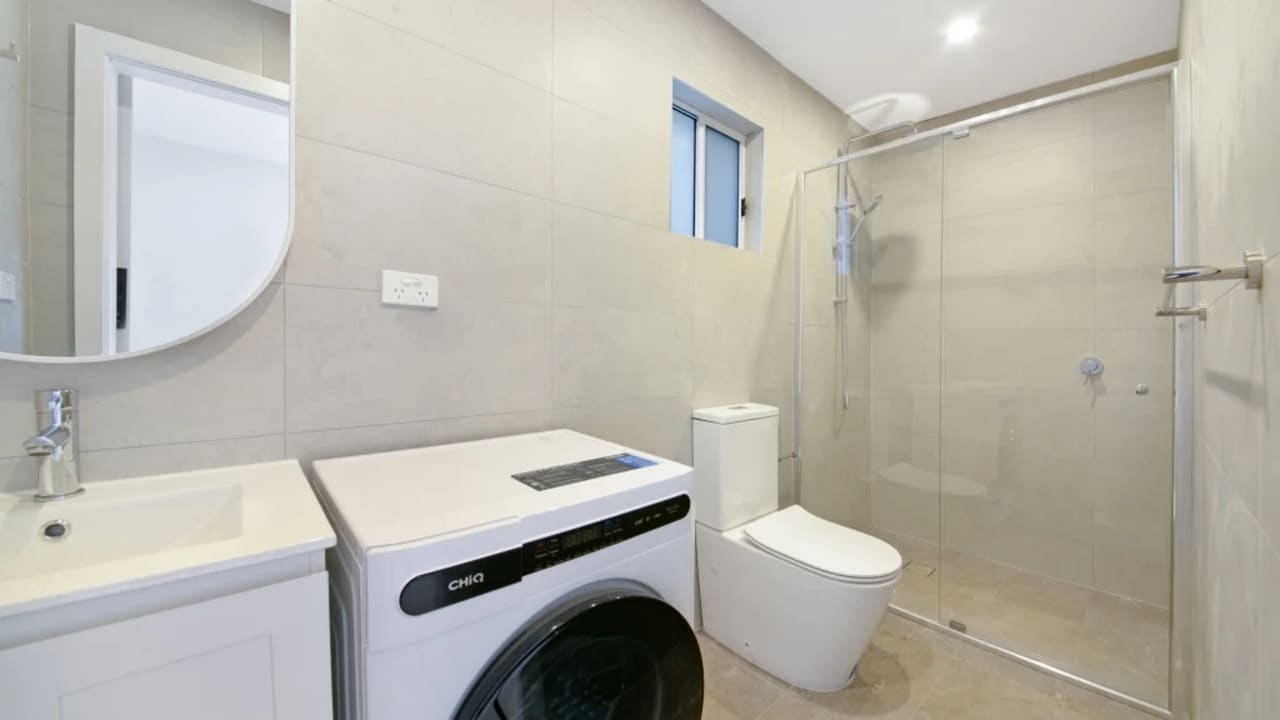 Room studio flat for rent