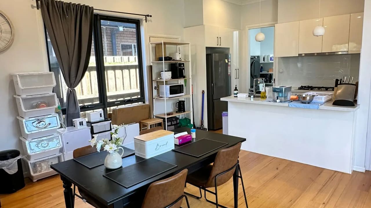 Furnished room in a share house