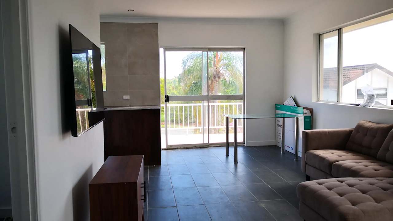 Furnished room with ensuite in a flatshare