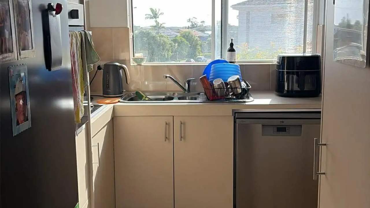 Whole property with 2 rooms for rent