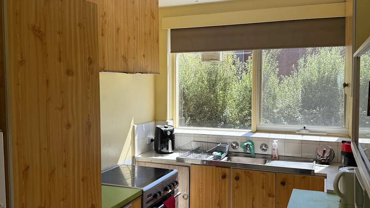 Whole property with 2 rooms for rent