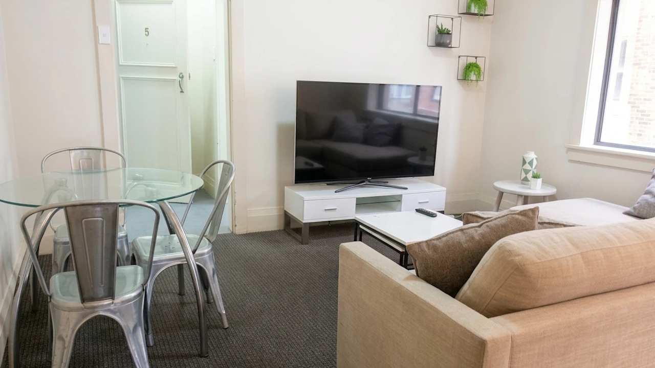 Whole property with 2 rooms for rent