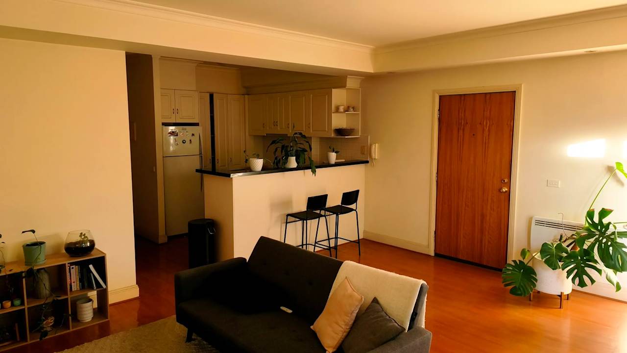Furnished room in a flatshare