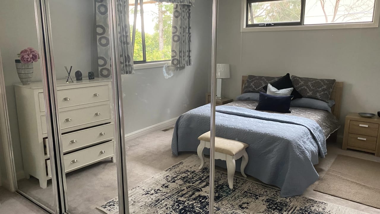 Furnished room in a share house