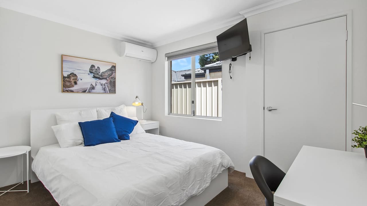 Furnished room in a share house