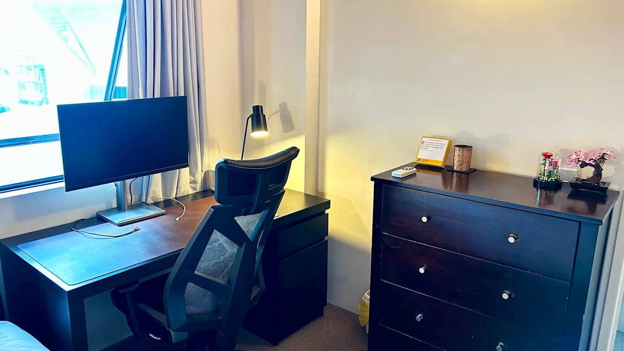 Furnished room in a flatshare