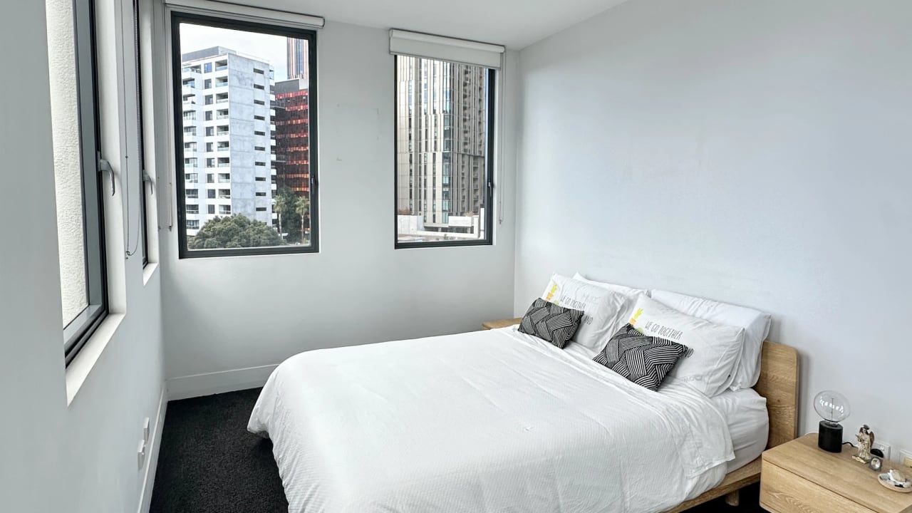 Furnished room with ensuite in a flatshare