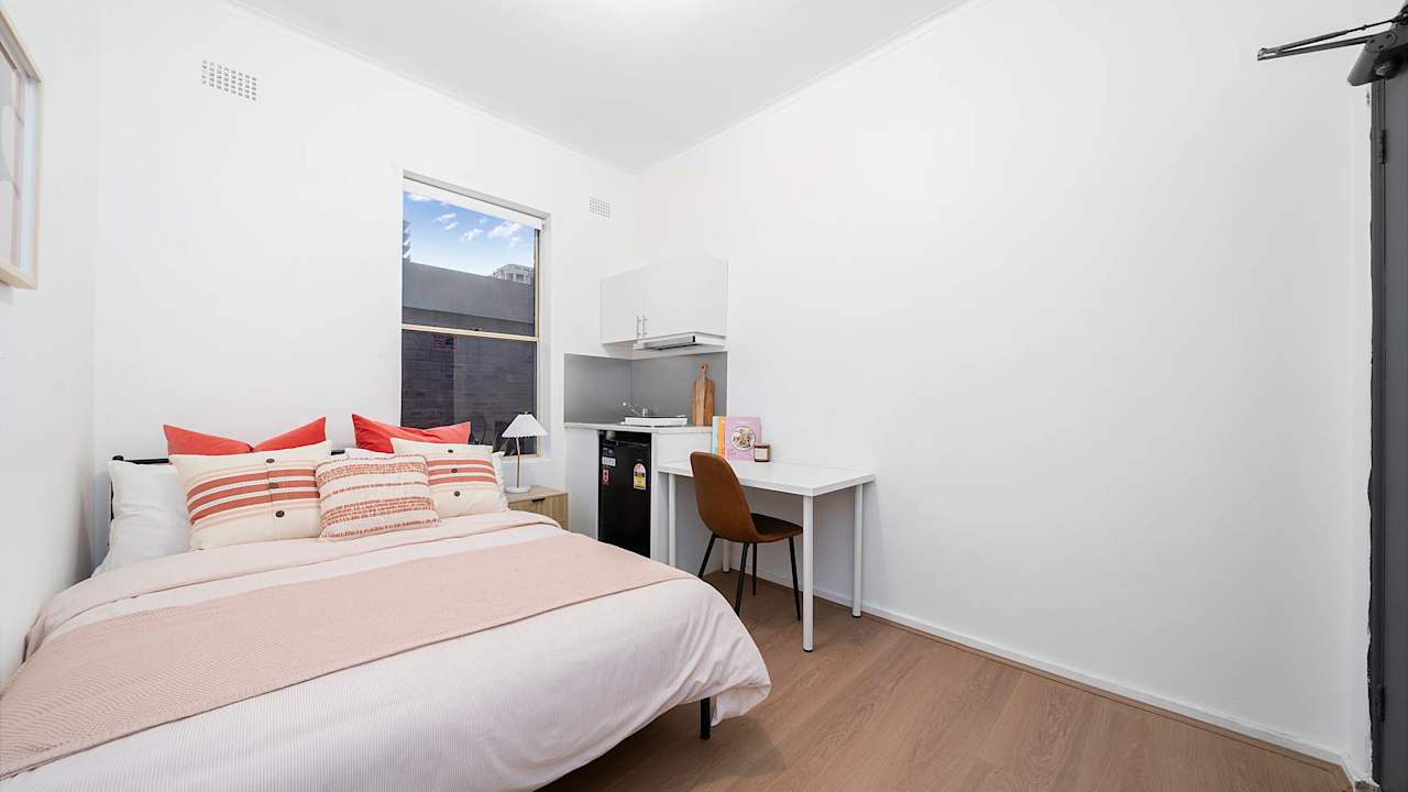 Room studio flat for rent