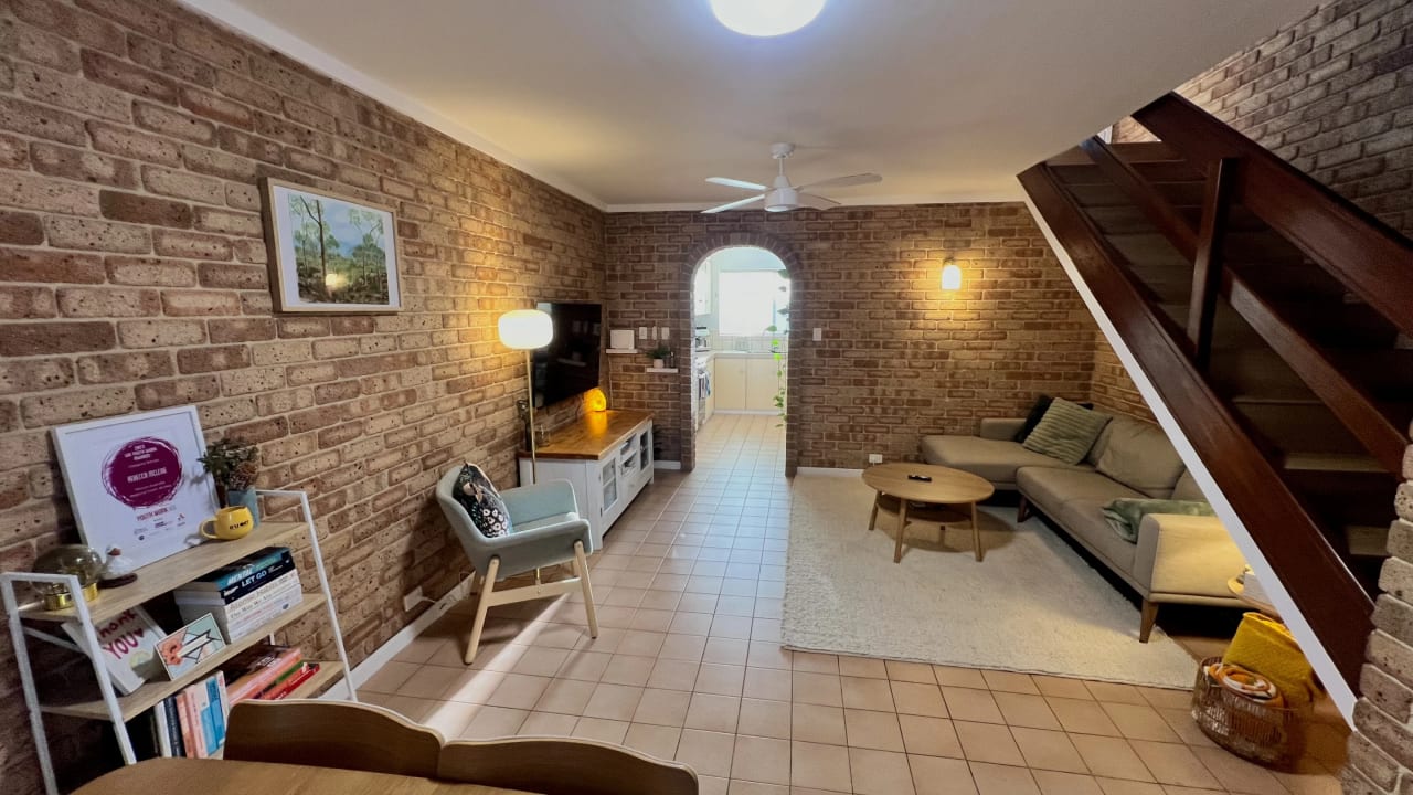 Furnished room in a share house