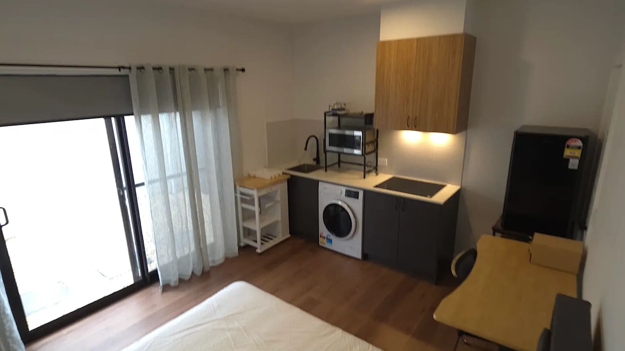 Furnished room with own bathroom