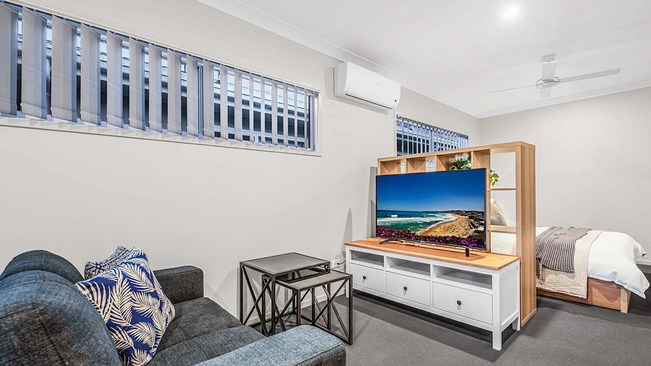 Furnished room studio flat for rent