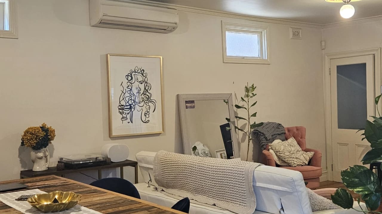 Unfurnished room in a share house