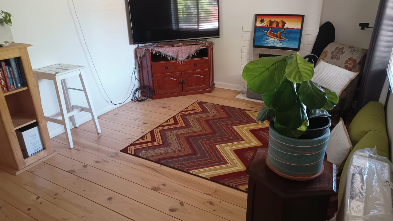 Whole property with 2 rooms for rent
