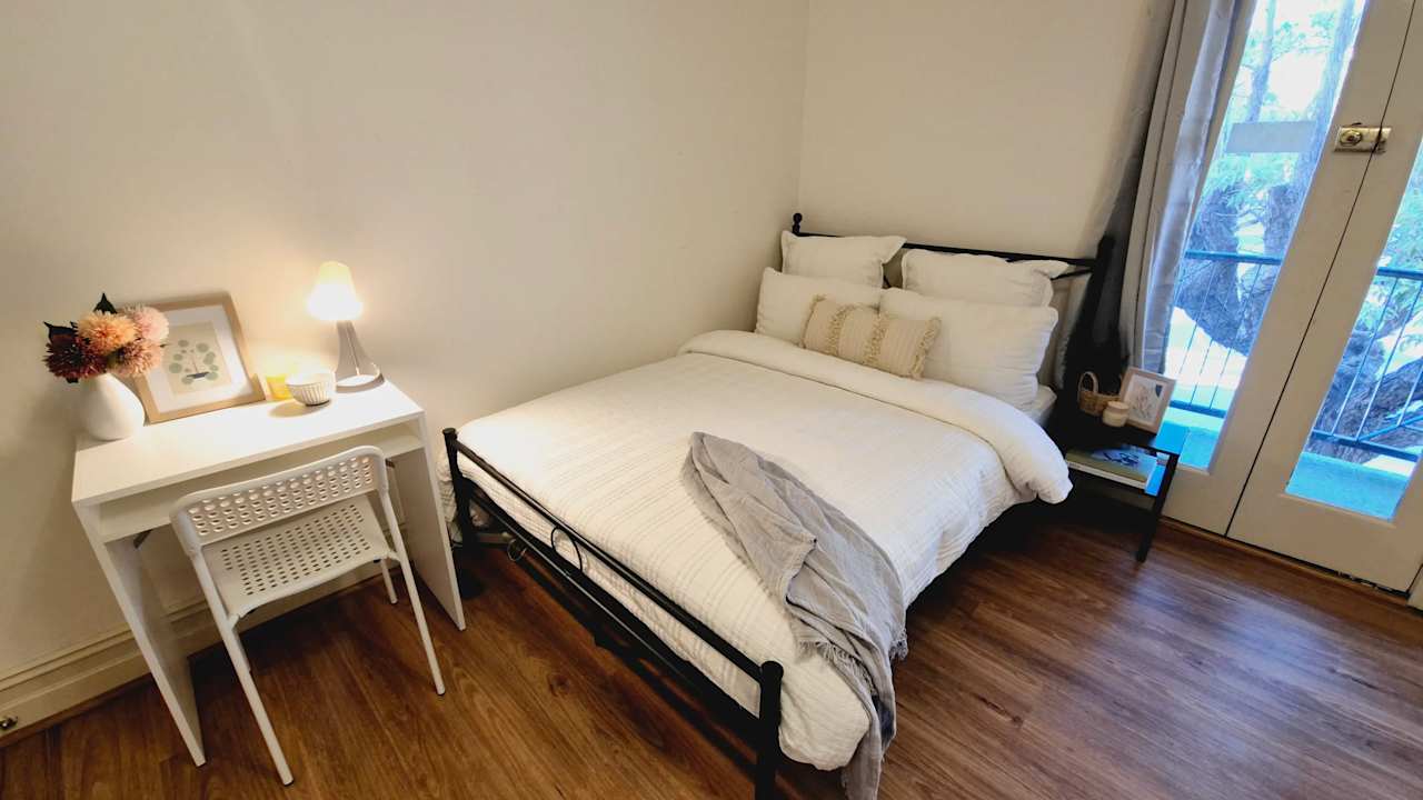 Furnished room in a share house