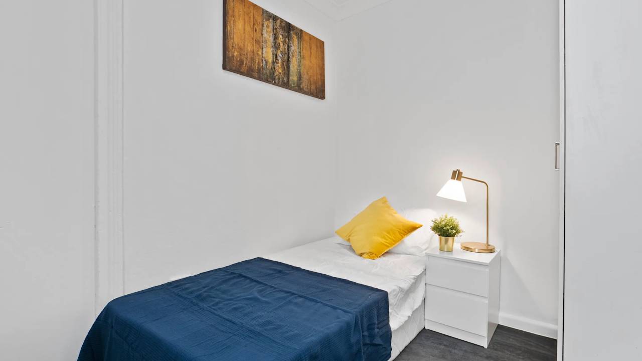 Furnished room studio flat for rent