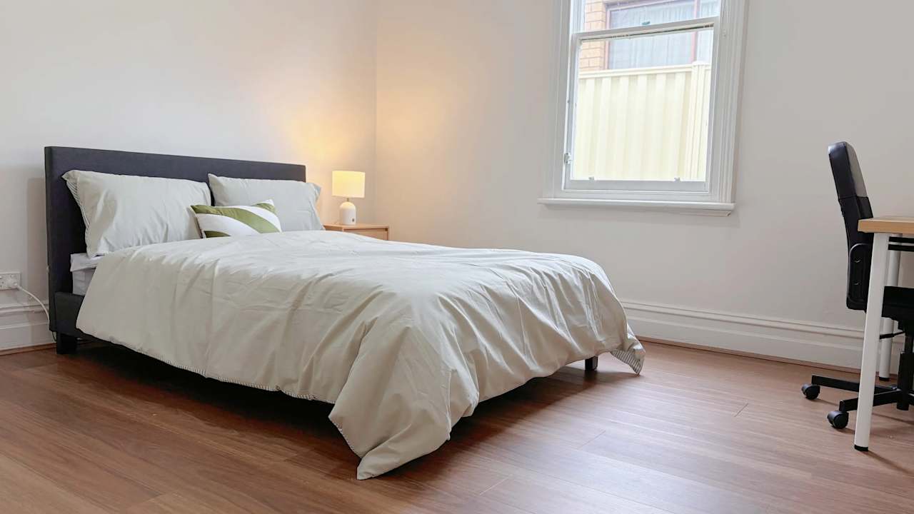 Furnished room in a share house