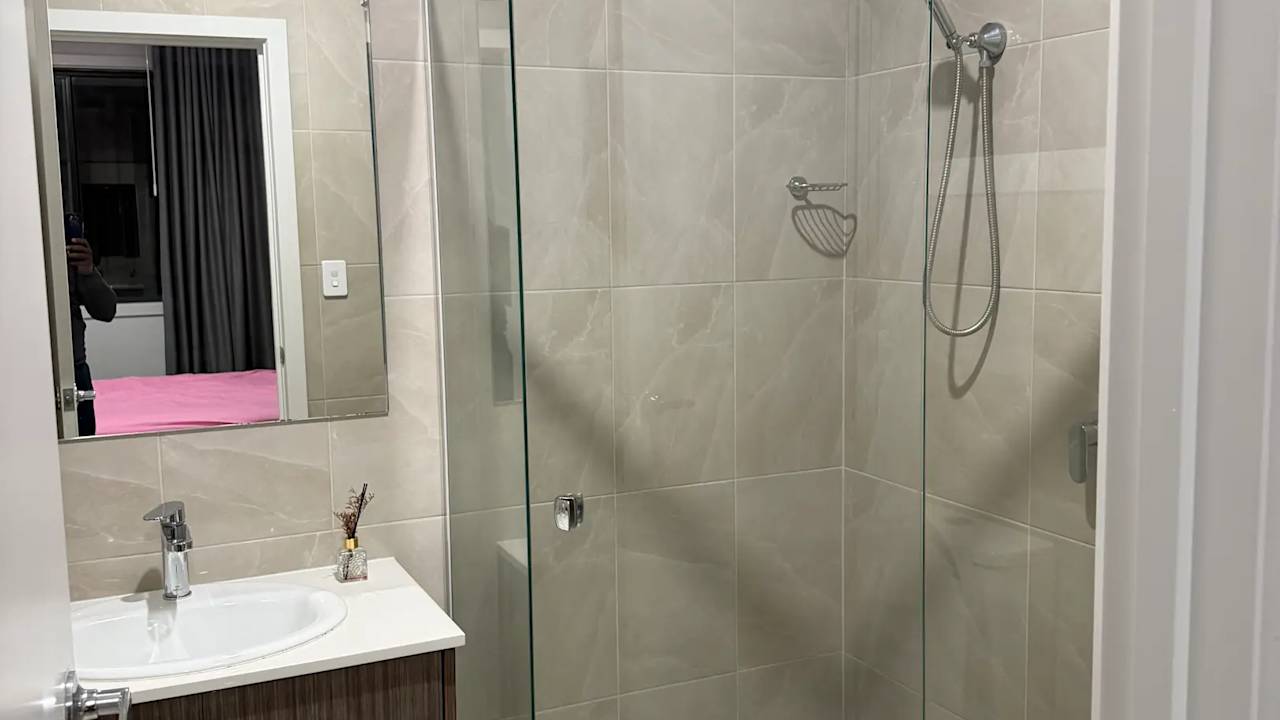 Furnished room with own bathroom