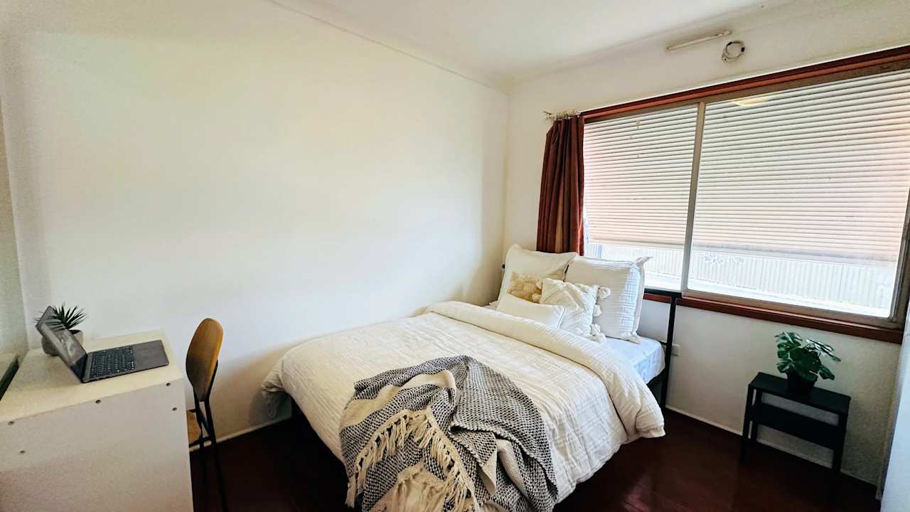 Whole property with 4 rooms for rent