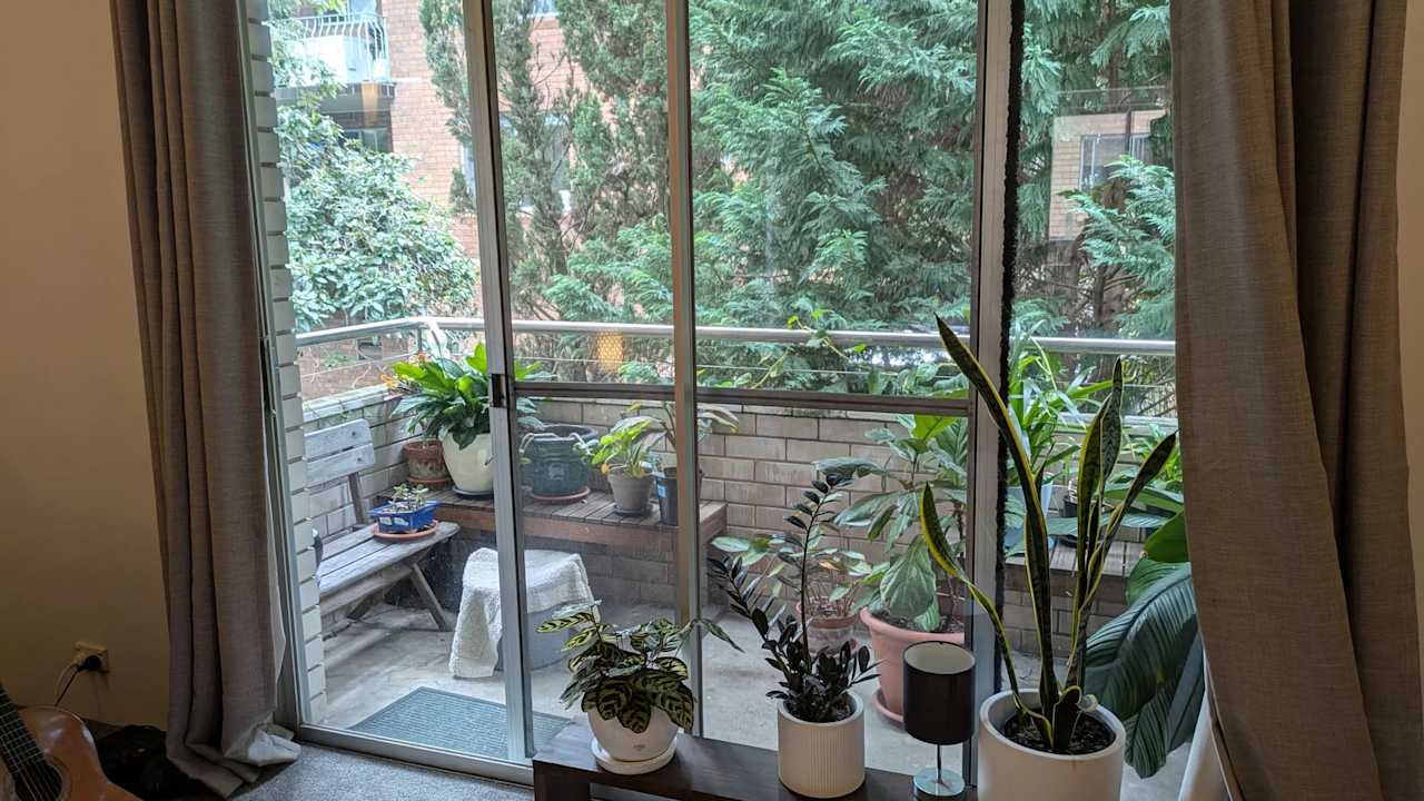 Furnished room in a flatshare