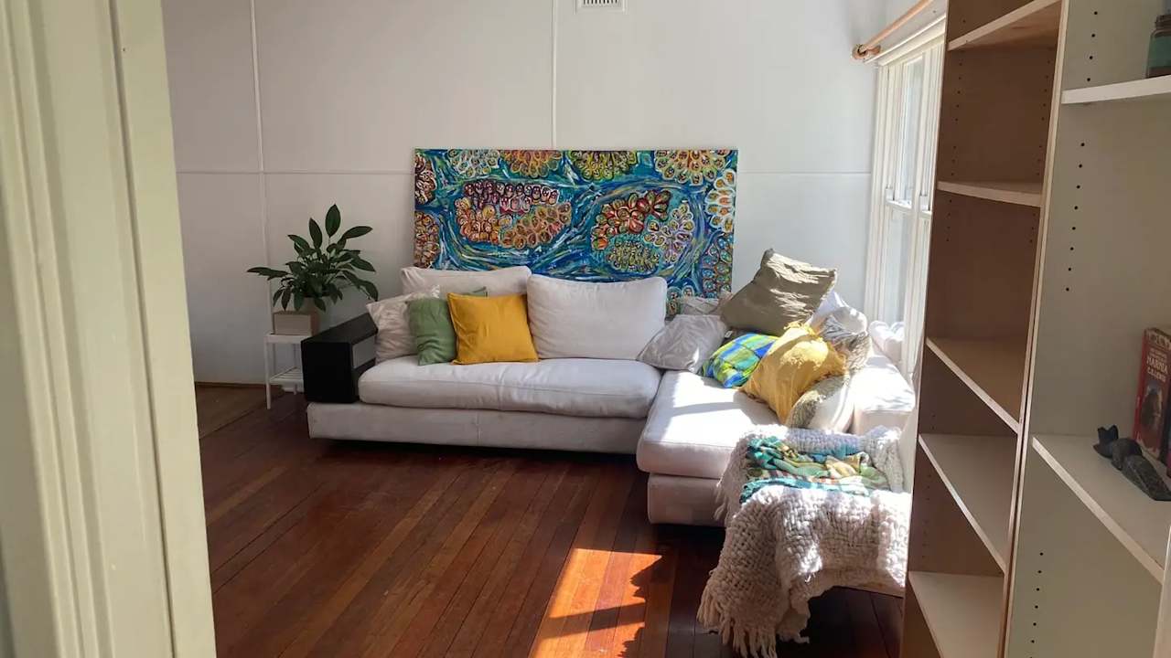 Room in a share house