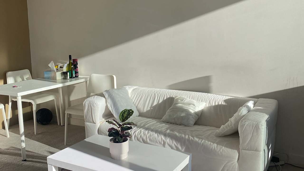 Furnished room in a flatshare
