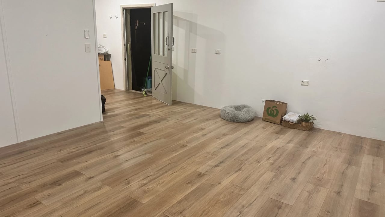 Unfurnished room granny flat for rent