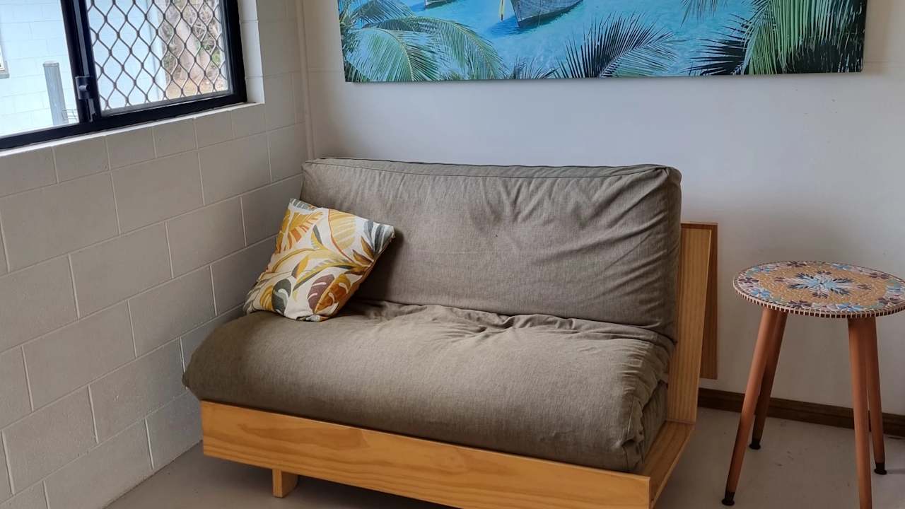 Room in a share house