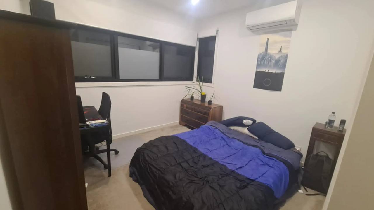 Unfurnished room in a share house