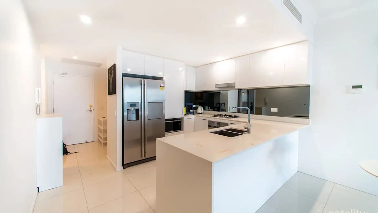 Furnished room in a flatshare