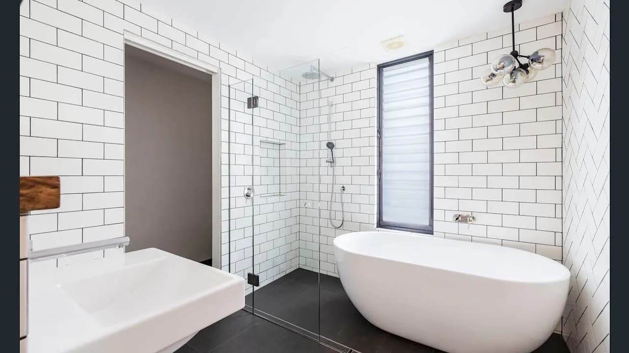 Unfurnished room in a share house