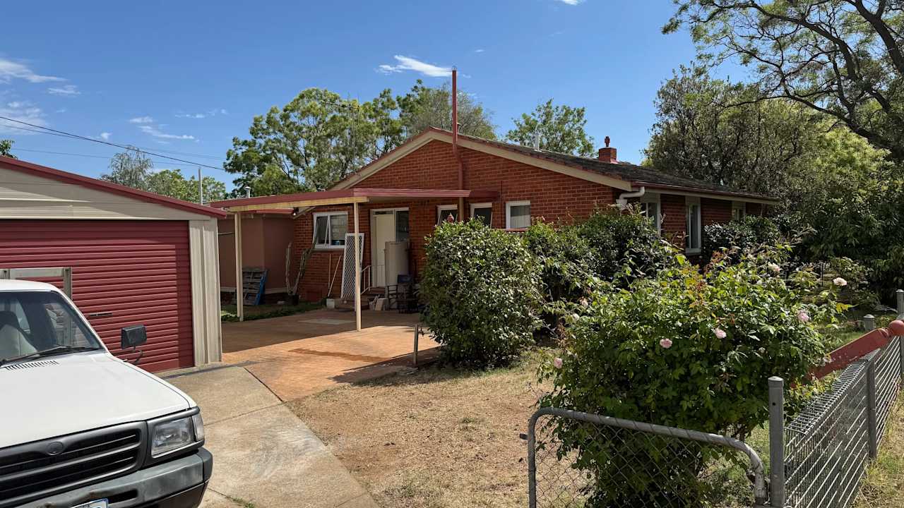 Room in a share house