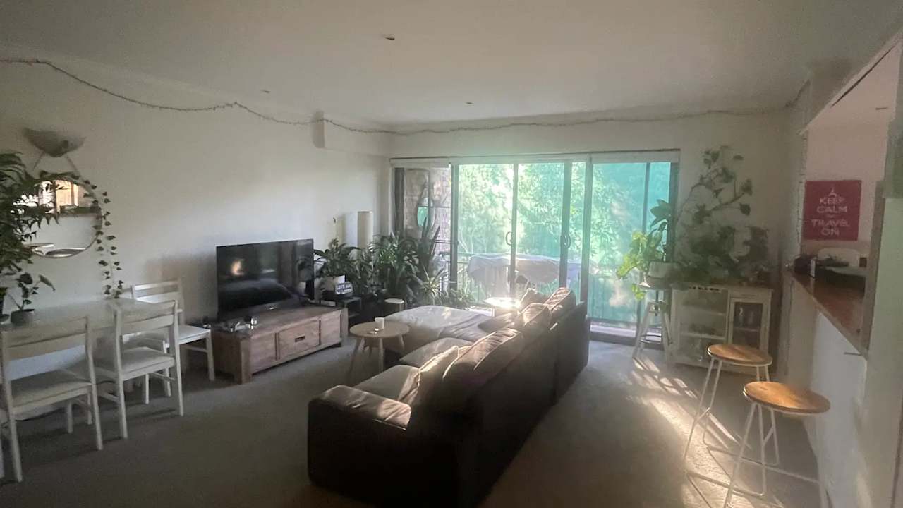 Furnished room in a flatshare