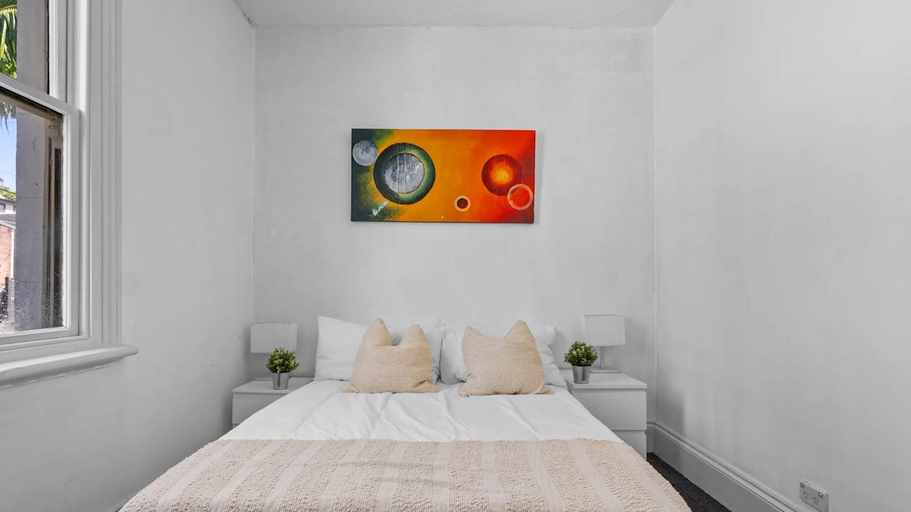 Furnished room in a share house