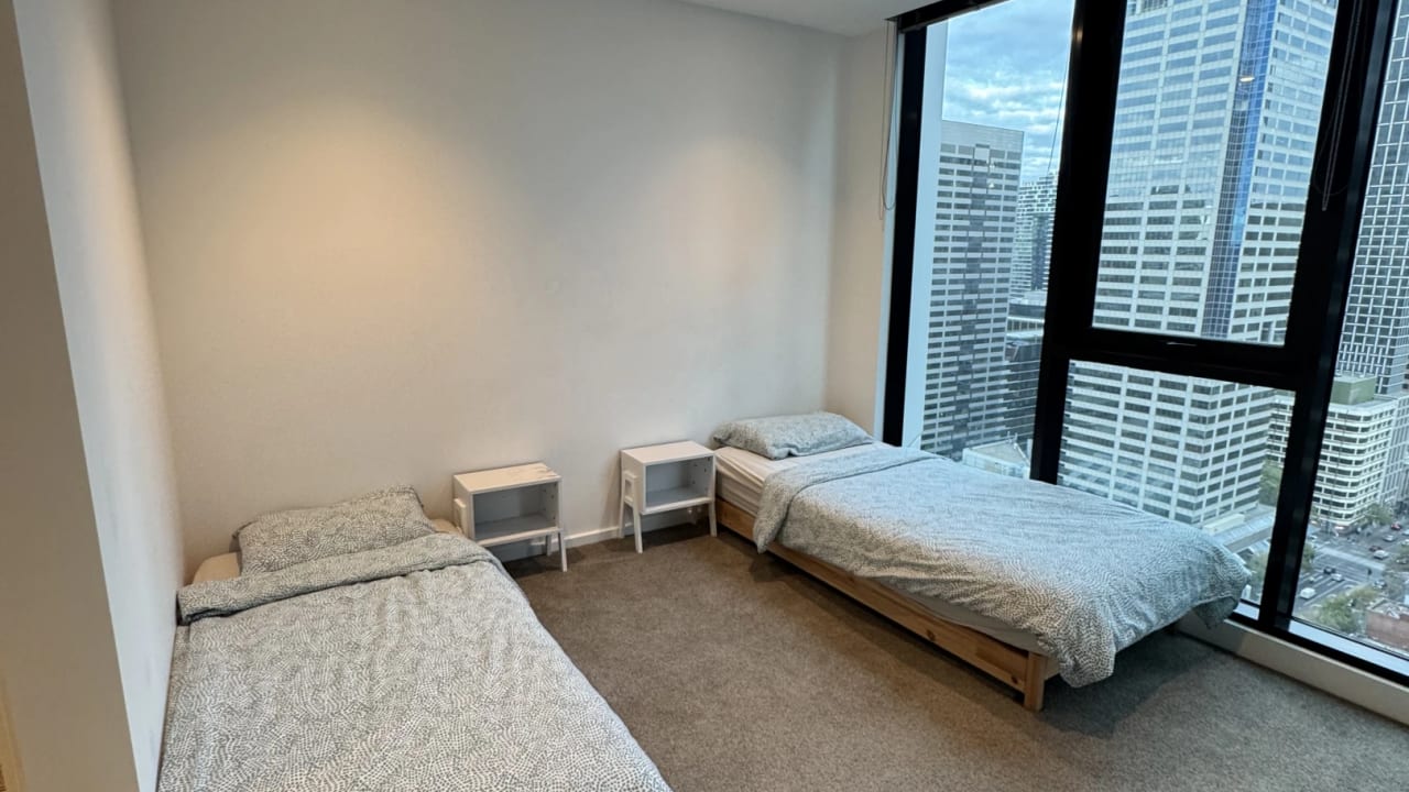 Furnished room with ensuite in a flatshare