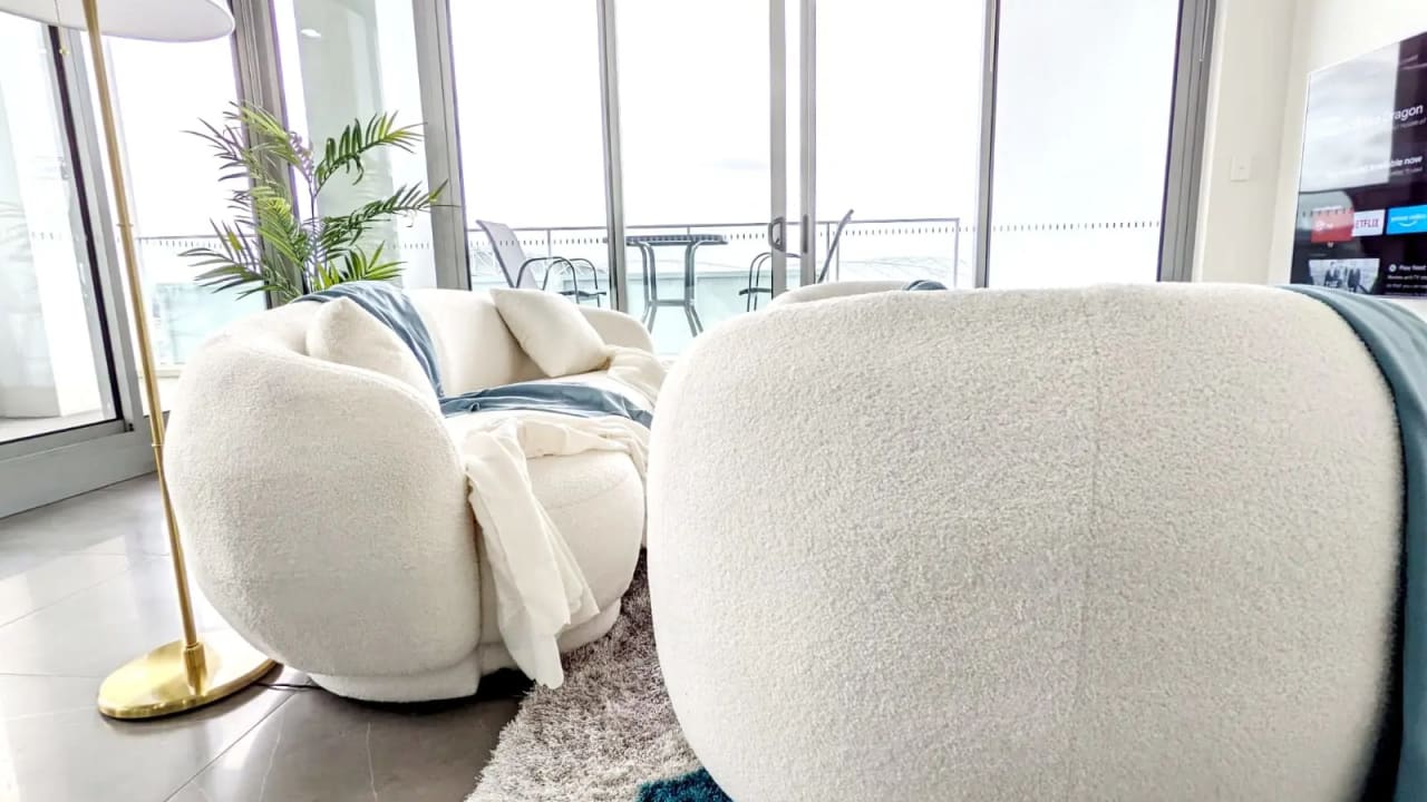 Furnished room in a flatshare